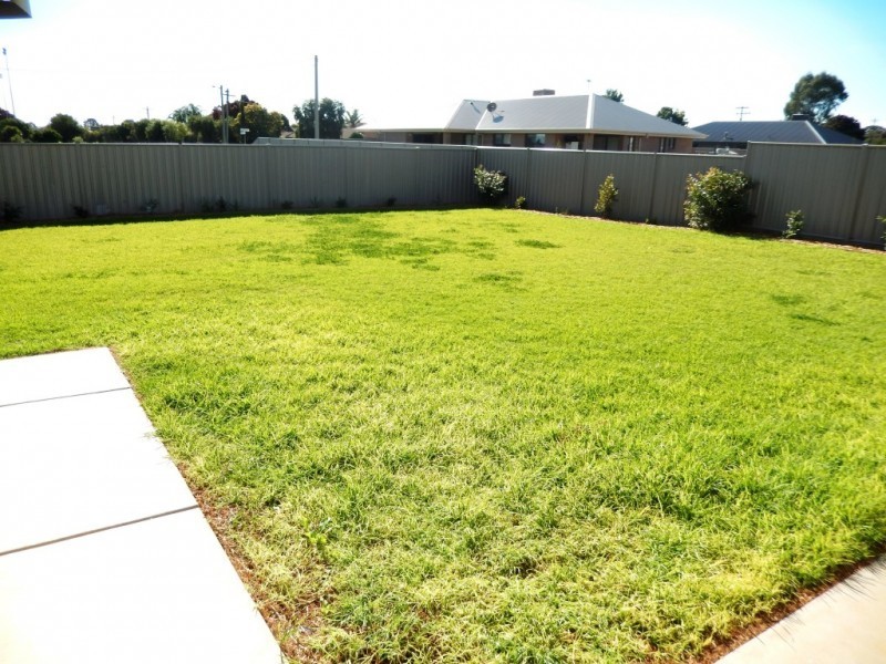 16 Zirilli Avenue, Griffith NSW 2680