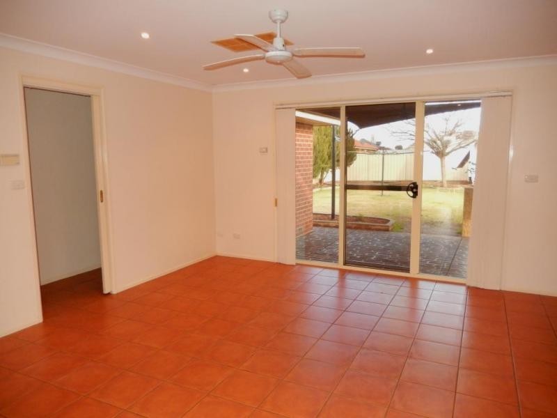 16 Montrose Drive, Griffith NSW 2680