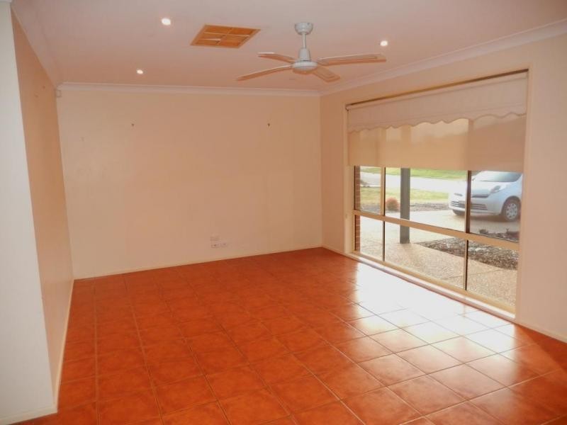 16 Montrose Drive, Griffith NSW 2680