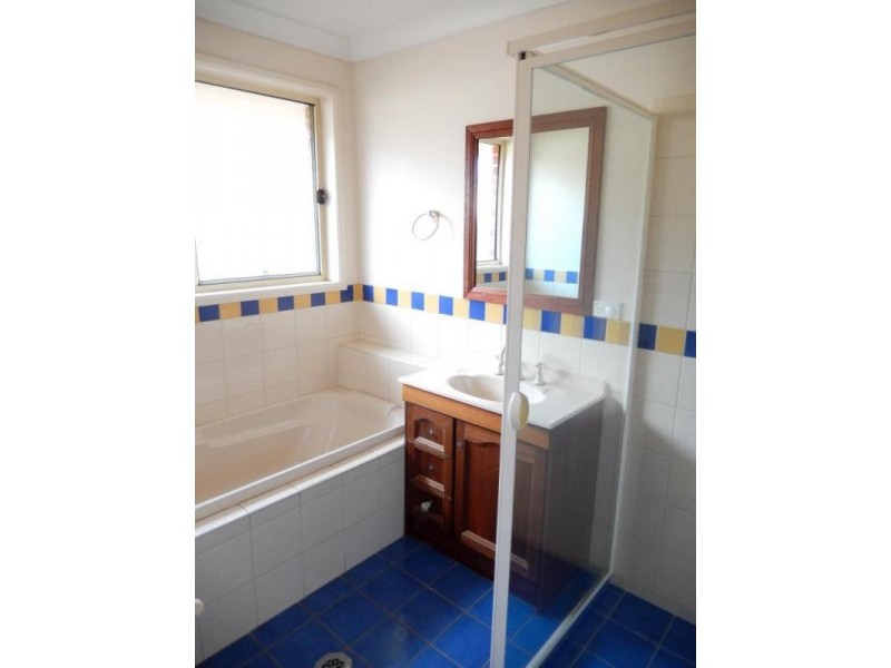 16 Montrose Drive, Griffith NSW 2680