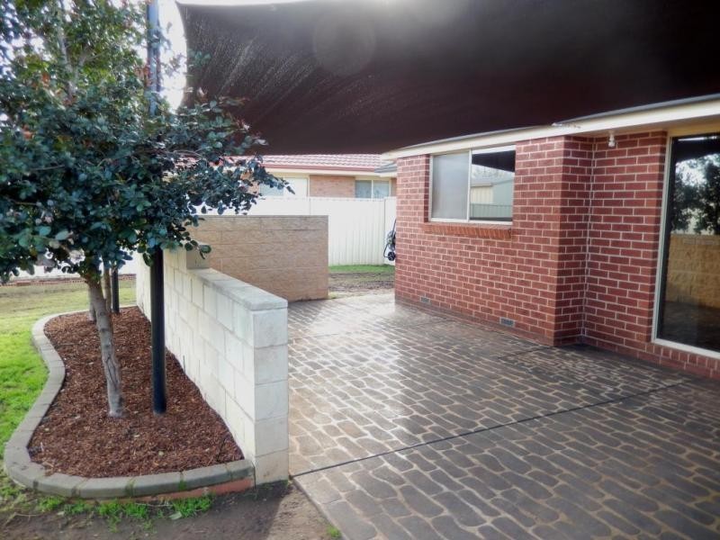 16 Montrose Drive, Griffith NSW 2680