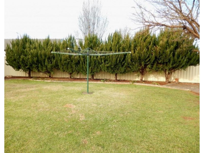 16 Montrose Drive, Griffith NSW 2680