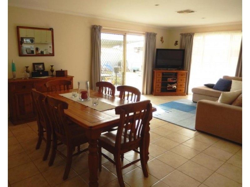 39 Foreshaw Avenue, Griffith NSW 2680