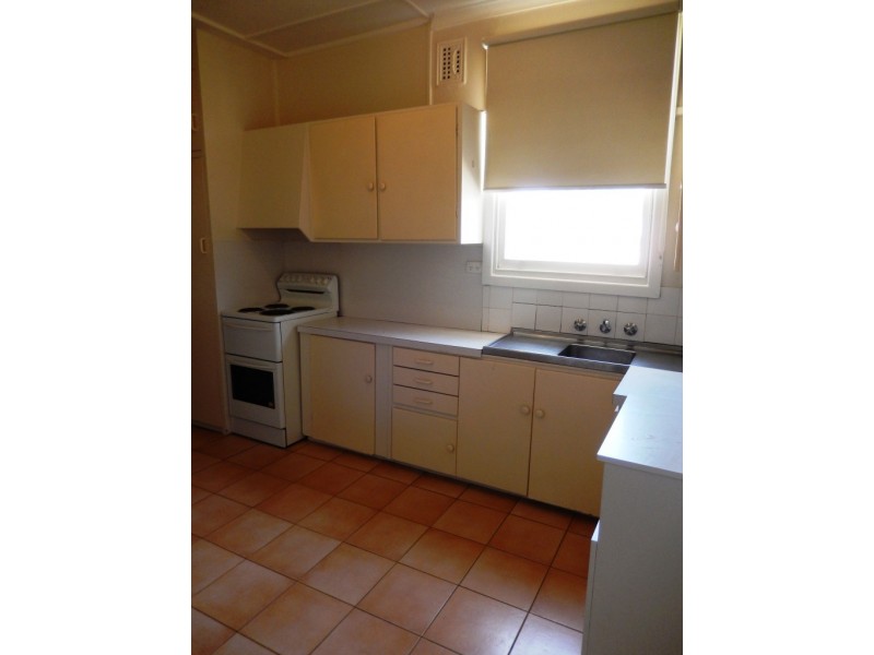 7 South Avenue, Yenda NSW 2681