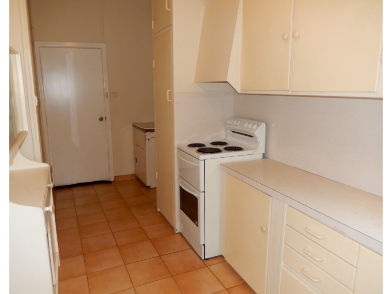 7 South Avenue, Yenda NSW 2681