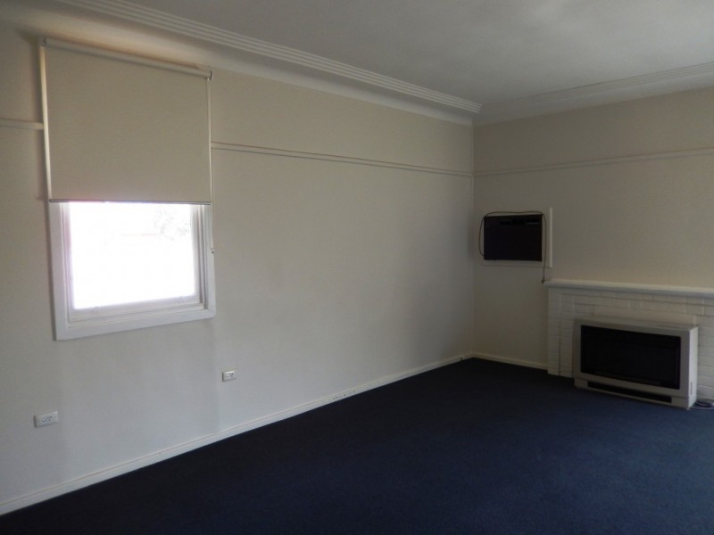 7 South Avenue, Yenda NSW 2681