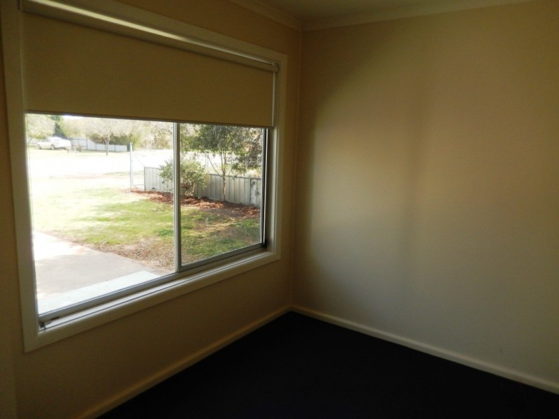 7 South Avenue, Yenda NSW 2681