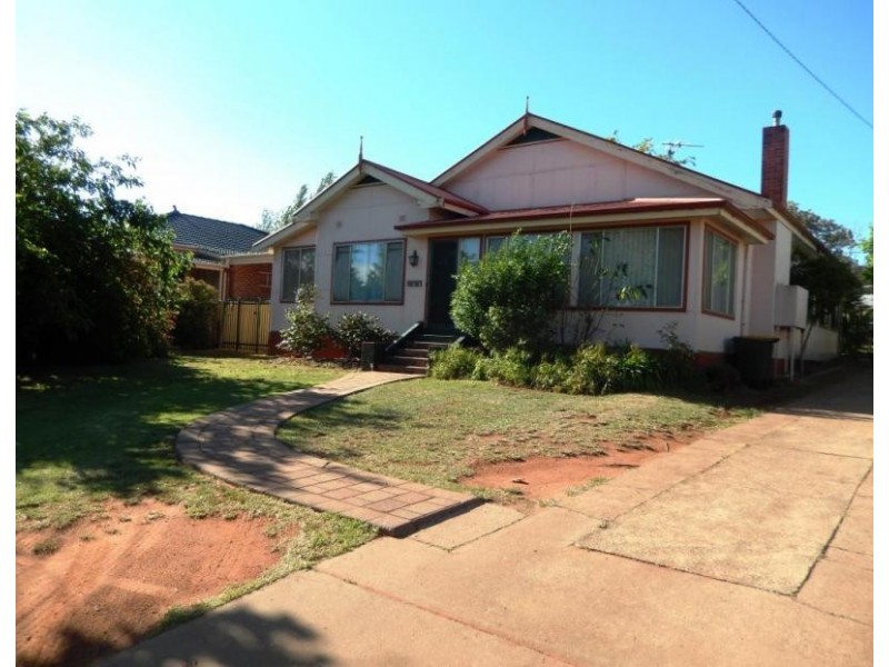 5 Carrathool Street, Griffith NSW 2680