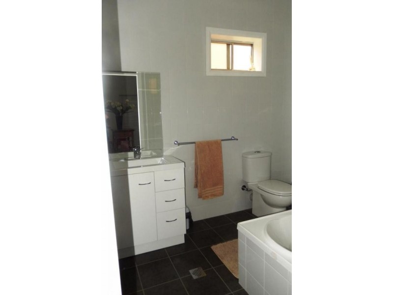 251 Wakaden Street, Griffith NSW 2680