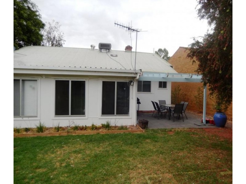 251 Wakaden Street, Griffith NSW 2680