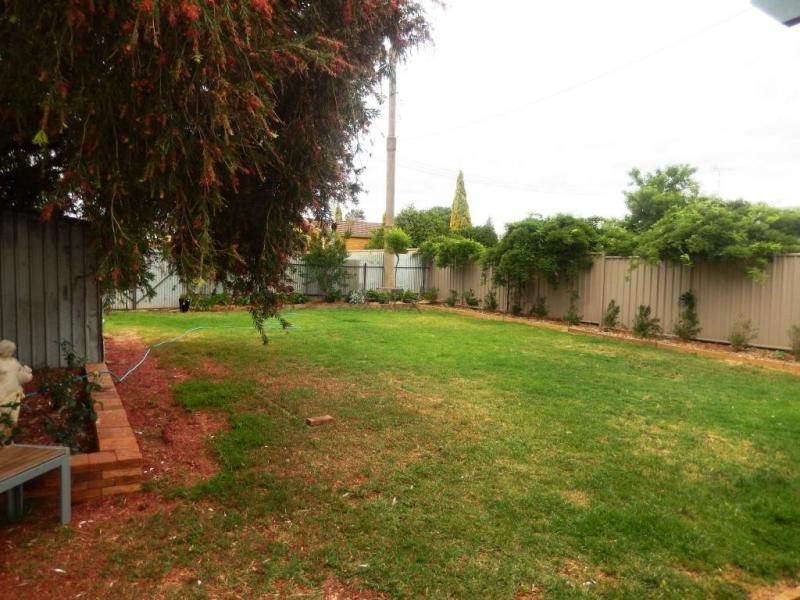 251 Wakaden Street, Griffith NSW 2680