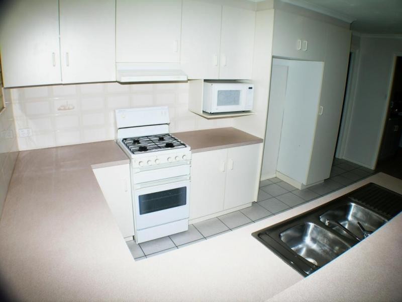 2/103 Daines Street, Griffith NSW 2680