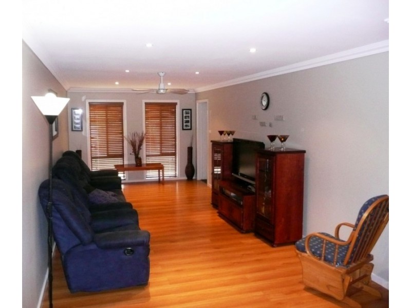 18 Lowde Street, Nericon NSW 2680