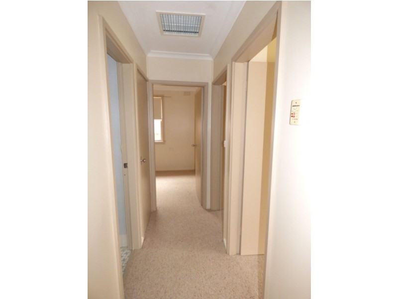 8A Kooringal Avenue, Griffith NSW 2680