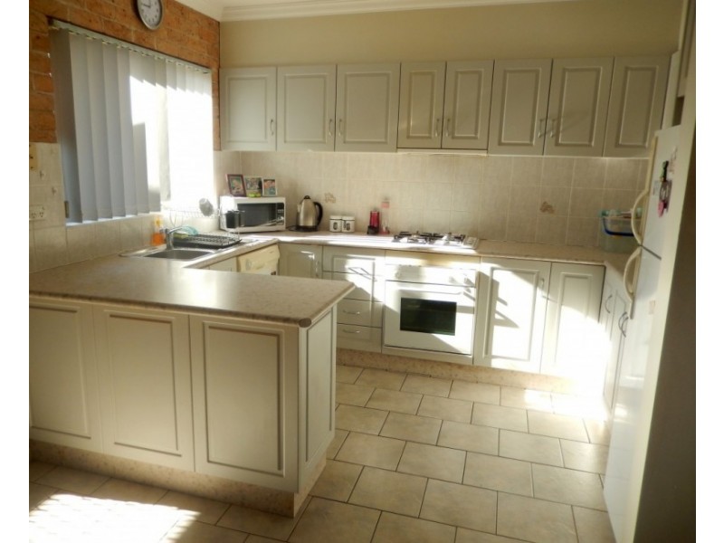 4/156-158 Merrigal Street, Griffith NSW 2680