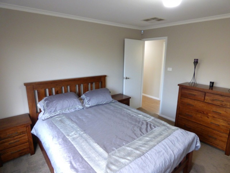 4 Johnson Place, Griffith NSW 2680
