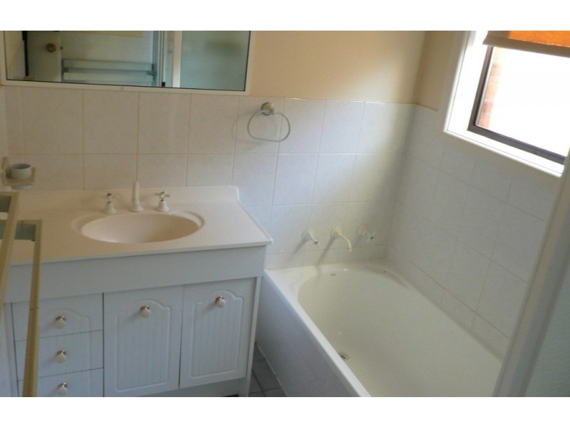 10A Garfitt Place, Griffith NSW 2680