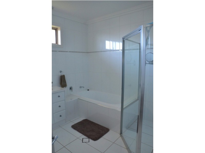 24 Brooks Street, Griffith NSW 2680