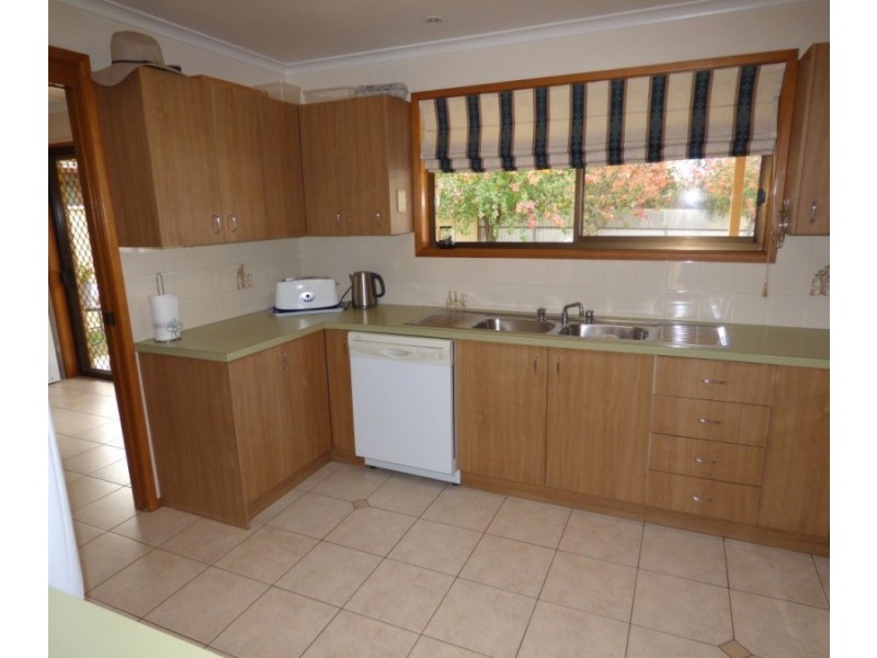 53 Holmes Crescent, Griffith NSW 2680