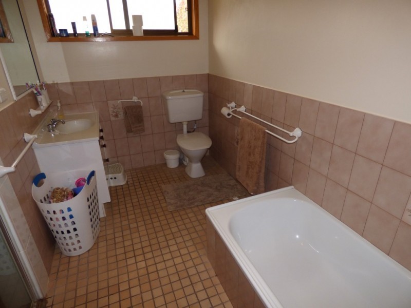 53 Holmes Crescent, Griffith NSW 2680