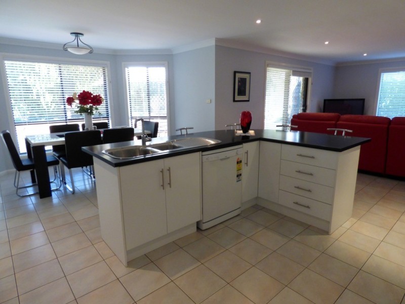 76 Lakes Road, Griffith NSW 2680