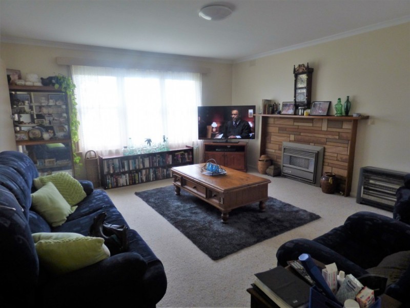 8A Kooringal Avenue, Griffith NSW 2680