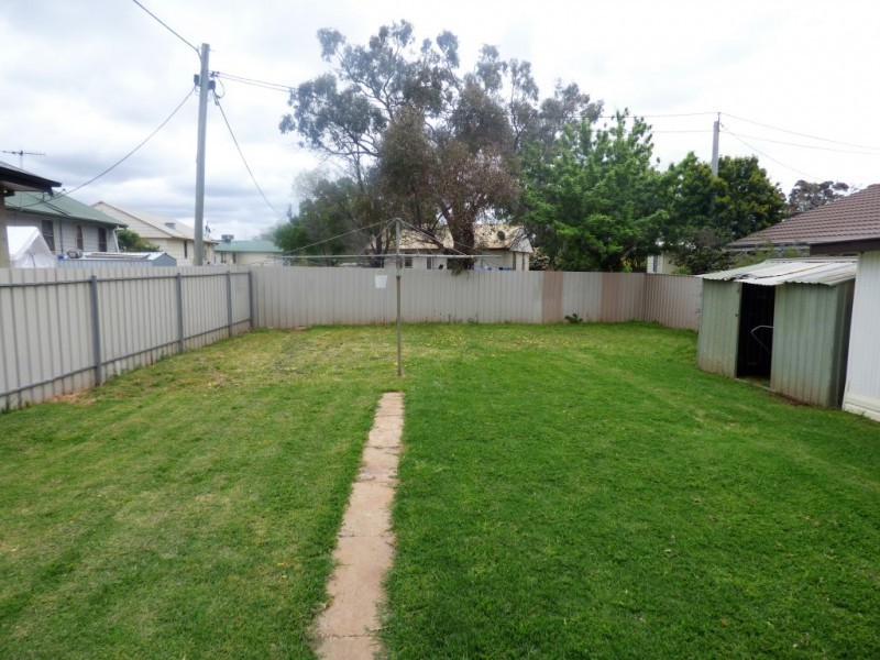 8A Kooringal Avenue, Griffith NSW 2680