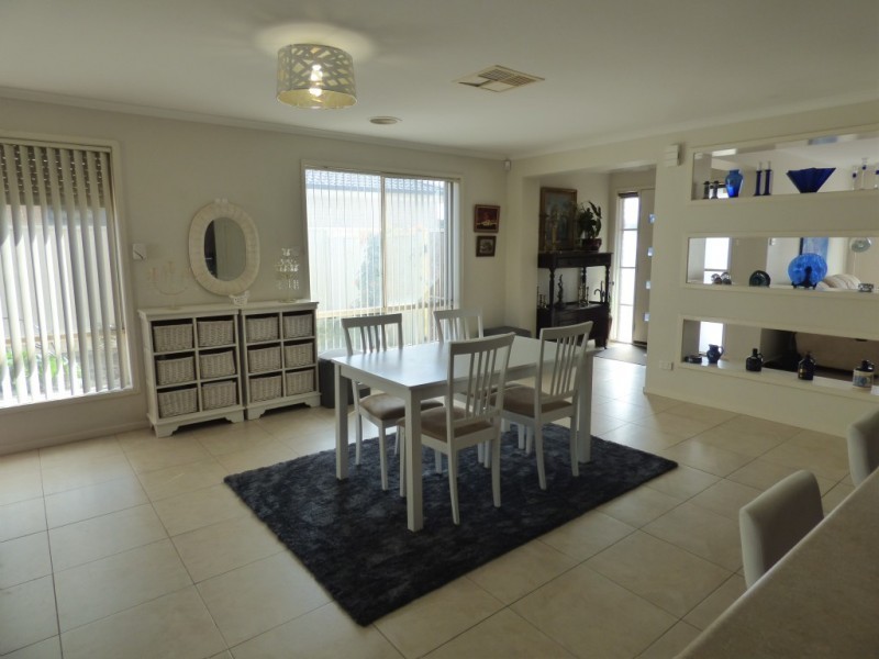 52 Calabria Road, Griffith NSW 2680