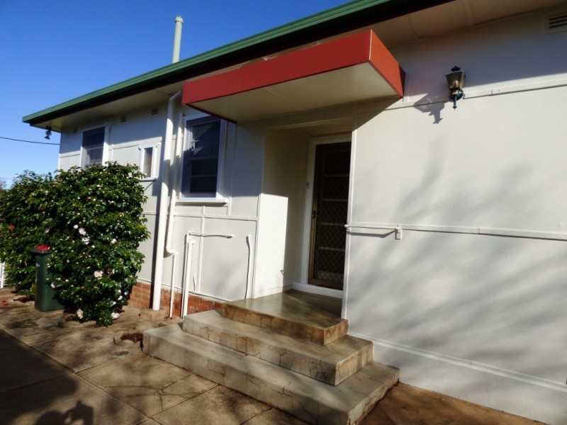 22 Carrathool Street, Griffith NSW 2680