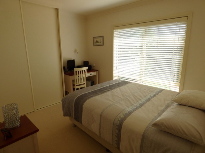 13 Albion Grove Crescent, Griffith NSW 2680