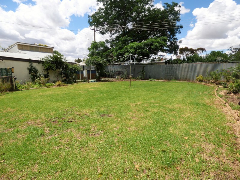 15 Bringagee Street, Griffith NSW 2680