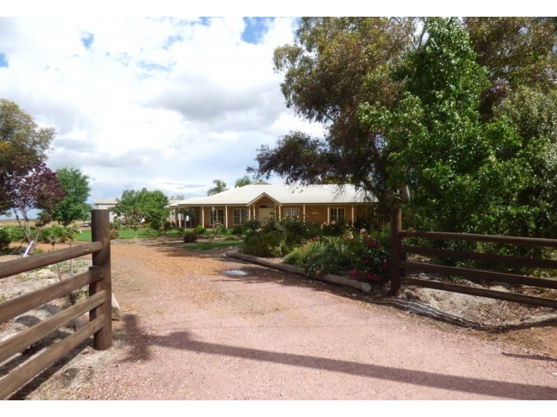 2675 Low Road & 258 Savage Road, Yoogali NSW 2680