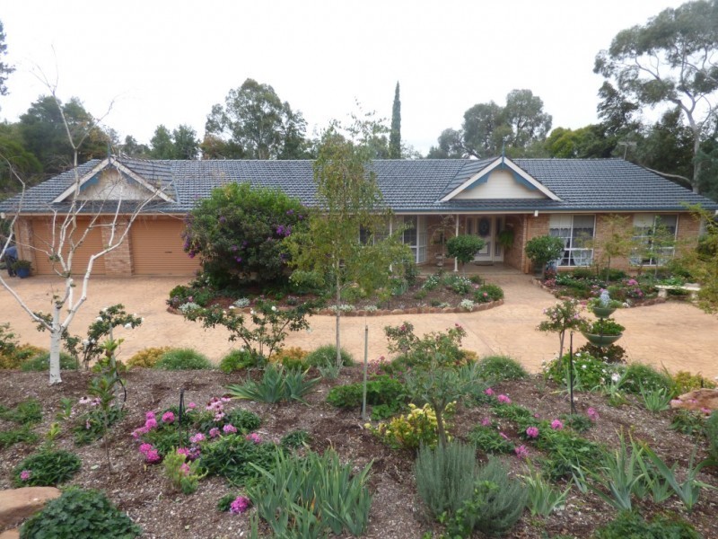 5 Maegraith Place, Lake Wyangan NSW 2680