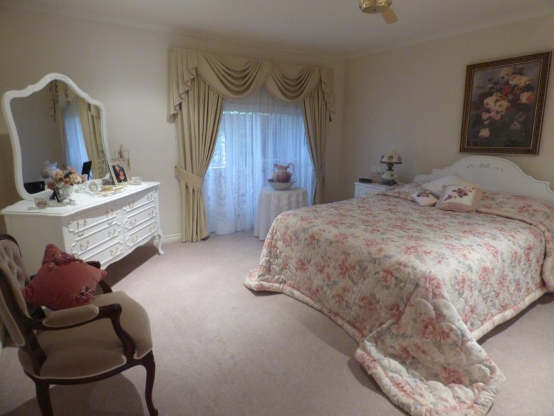 5 Maegraith Place, Lake Wyangan NSW 2680