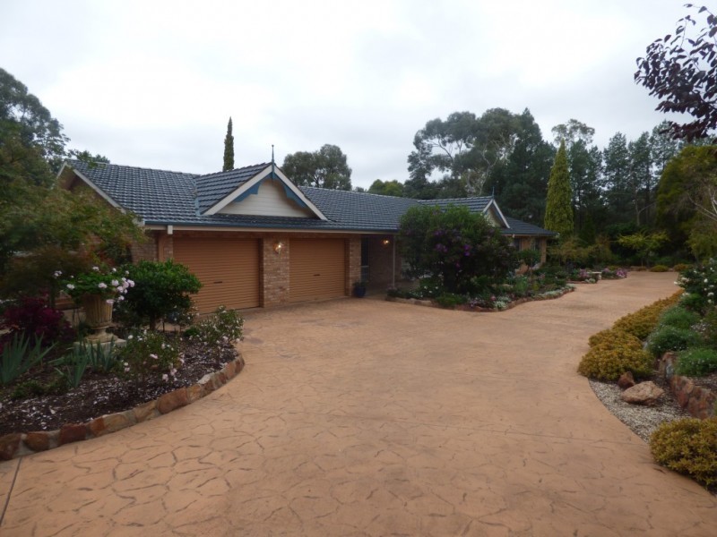 5 Maegraith Place, Lake Wyangan NSW 2680