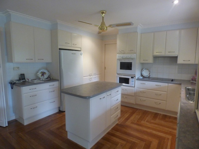 5 Maegraith Place, Lake Wyangan NSW 2680