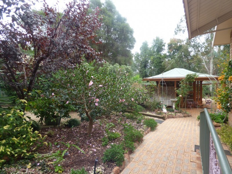 5 Maegraith Place, Lake Wyangan NSW 2680