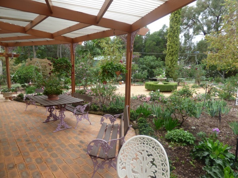5 Maegraith Place, Lake Wyangan NSW 2680
