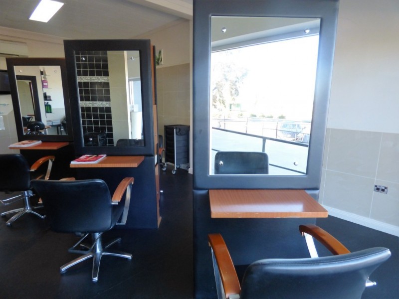 HAIRDO – East Griffith Shops, Griffith NSW 2680