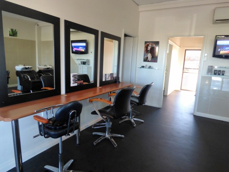 HAIRDO – East Griffith Shops, Griffith NSW 2680