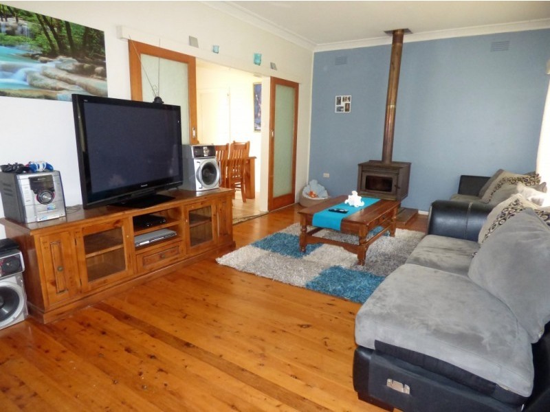 6 Oakes Road, Griffith NSW 2680