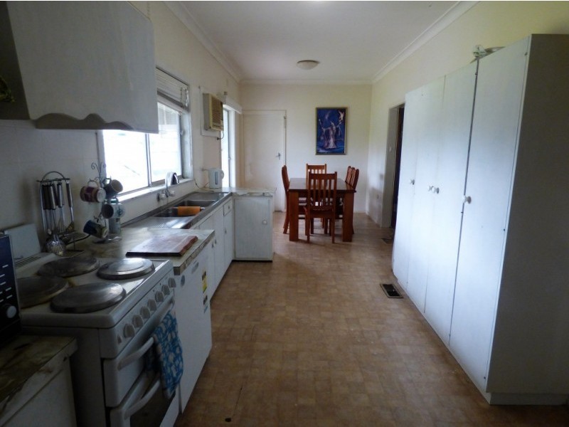 6 Oakes Road, Griffith NSW 2680