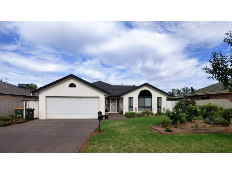 51 Nelson Drive, Griffith NSW 2680