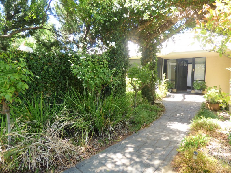 10 Bugno Crescent, Griffith NSW 2680