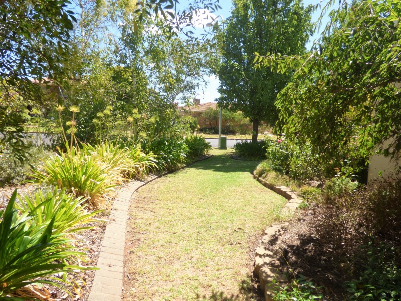 10 Bugno Crescent, Griffith NSW 2680