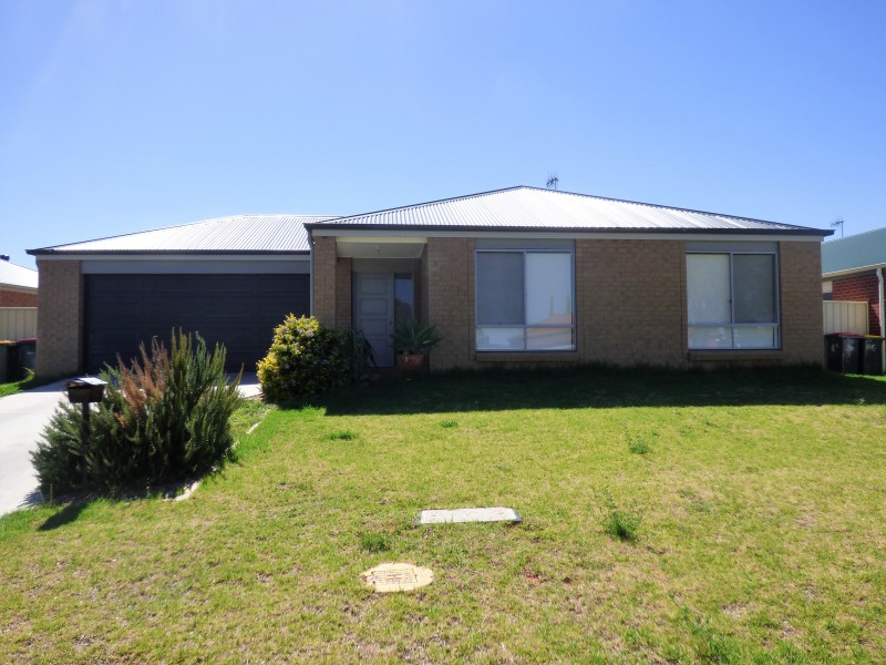 4 Little Road, Griffith NSW 2680
