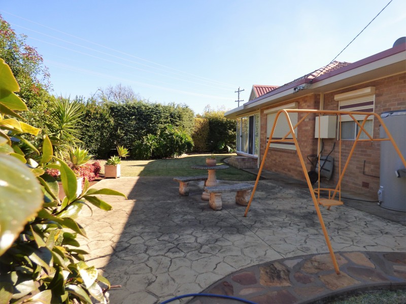 90 Noorilla Street, Griffith NSW 2680