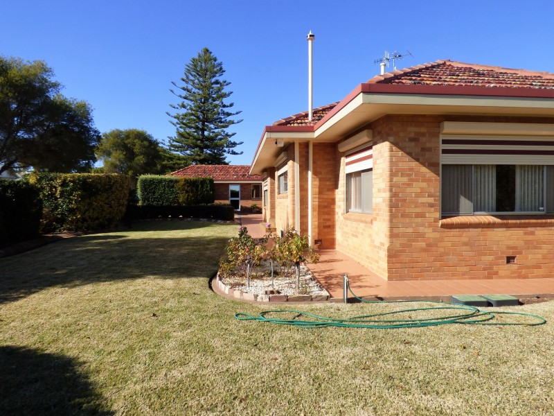 90 Noorilla Street, Griffith NSW 2680