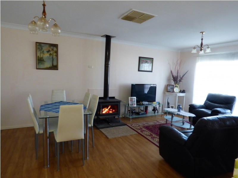 9 Brunell Street, Whitton NSW 2705