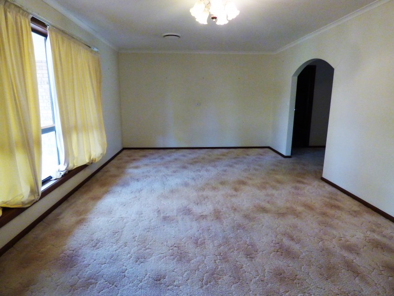 33 School Street, Griffith NSW 2680